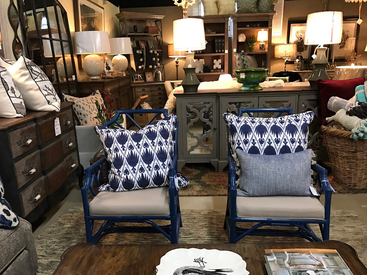 Athens Interiors Market photo 2