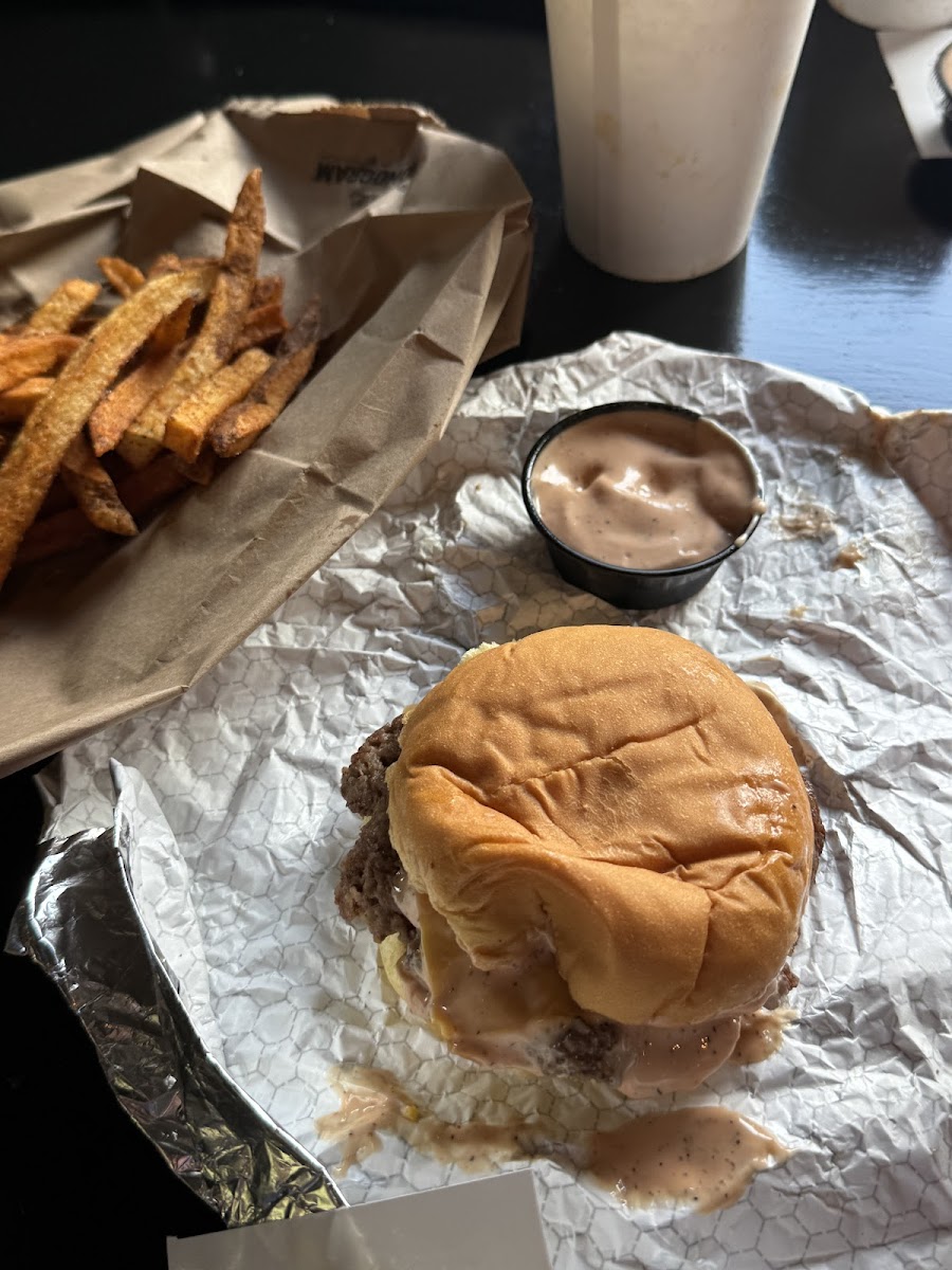 Baddies Burger House - Watkinsville photo 4