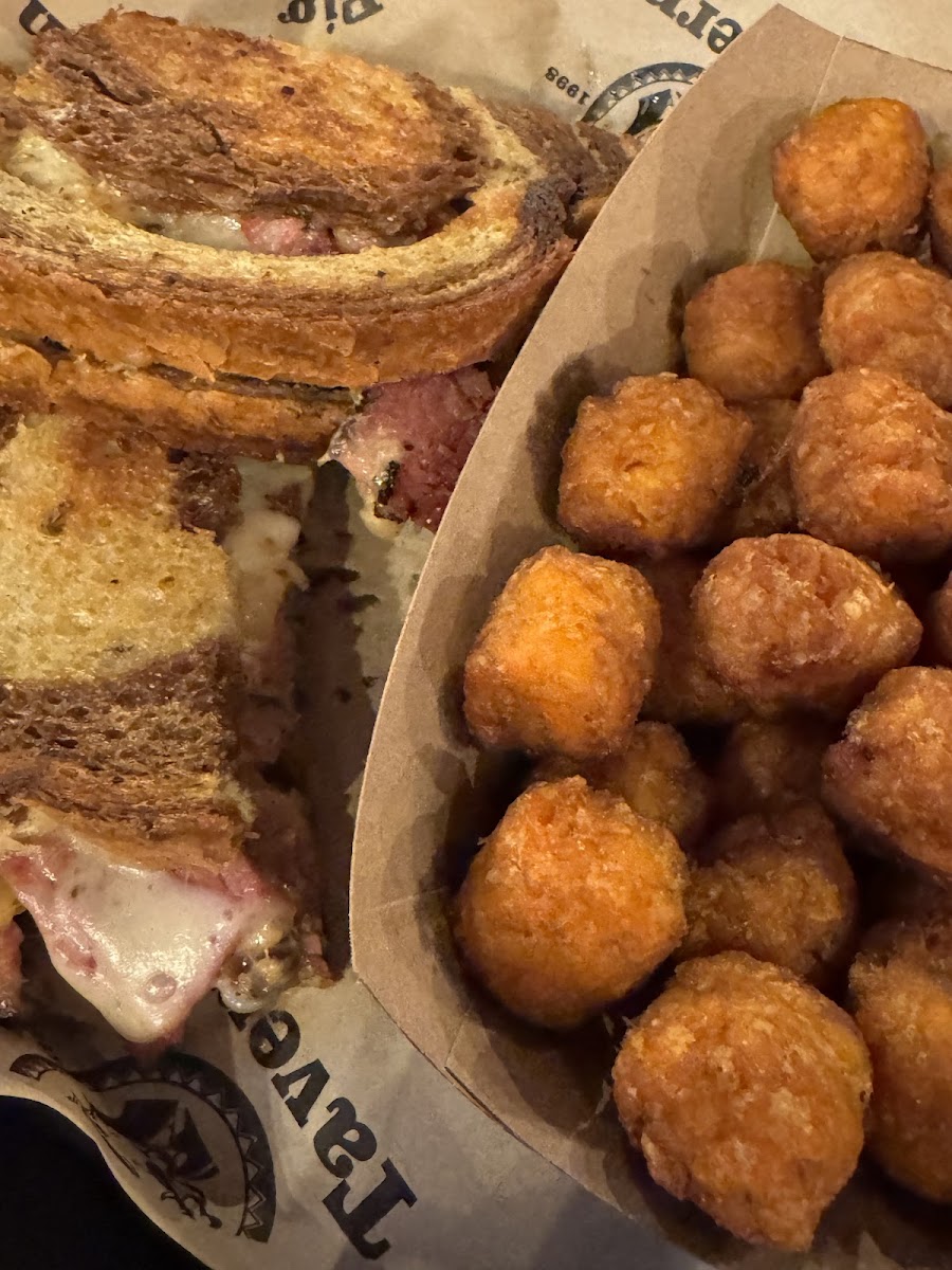 Blind Pig Tavern photo 5