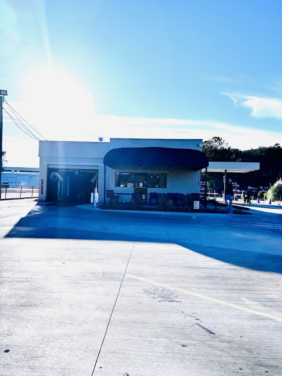Bulldog Car Wash & Golf Carts in Eastside Athens, Athens, GA