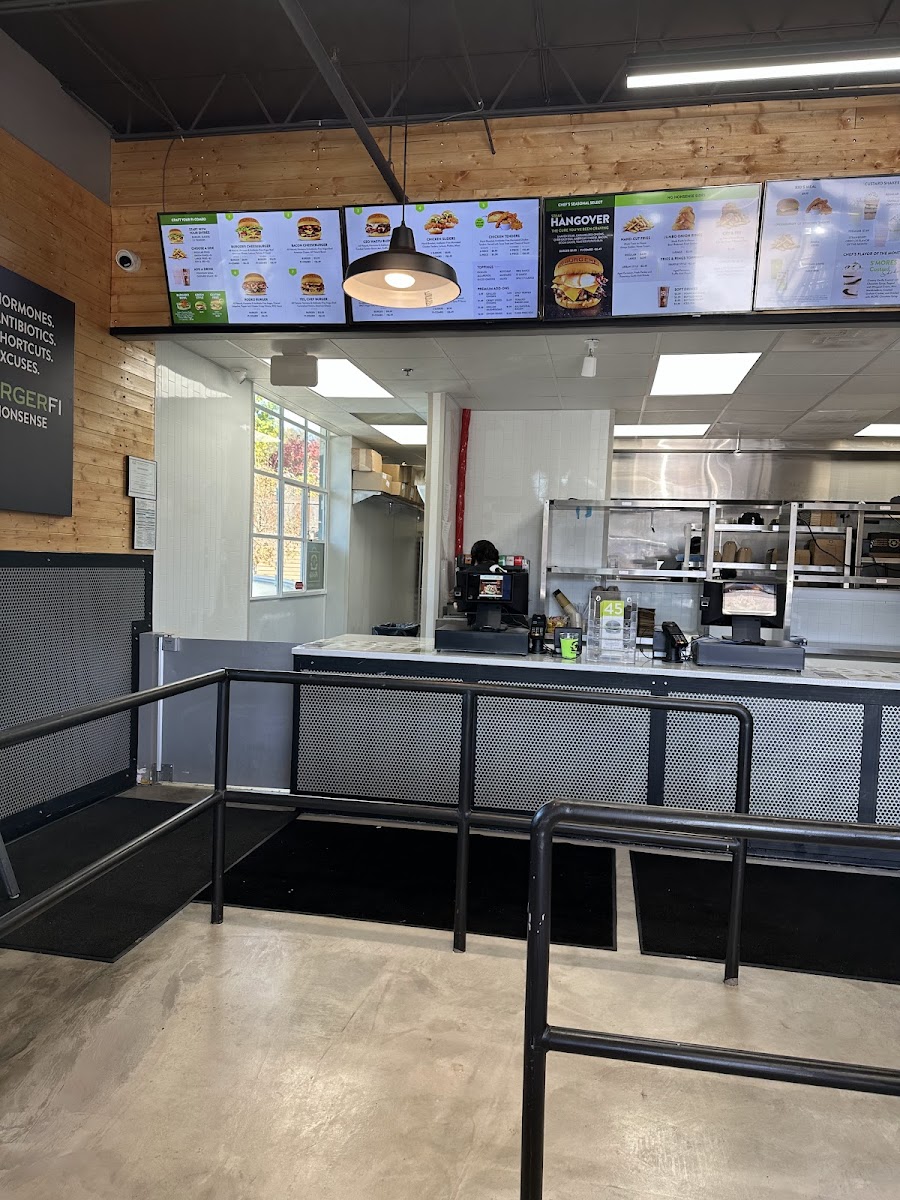 BurgerFi Baxter Street photo 4
