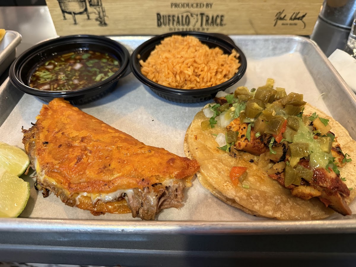 el Barrio tacos & tequila photo 4