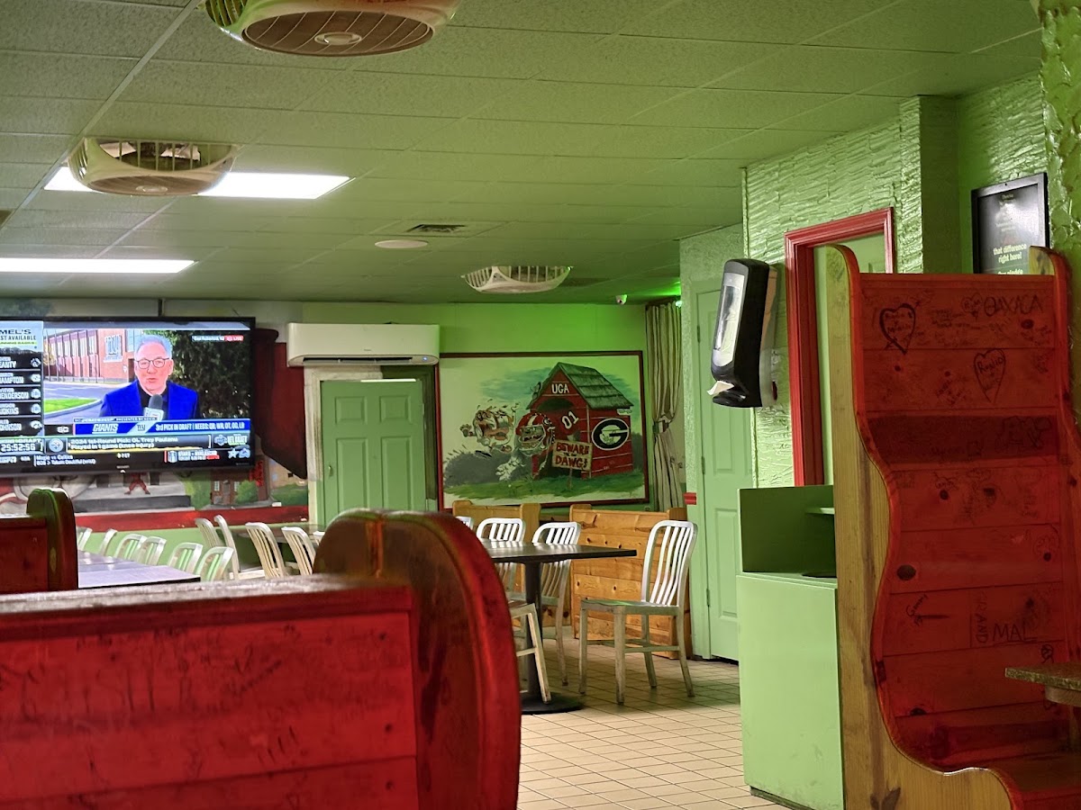 Little Italy Pizzeria photo 4