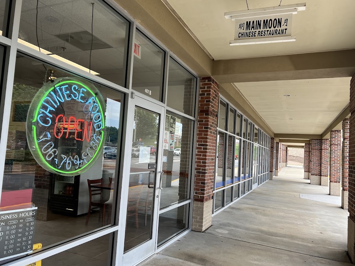 Main Moon Restaurant in Athens, GA