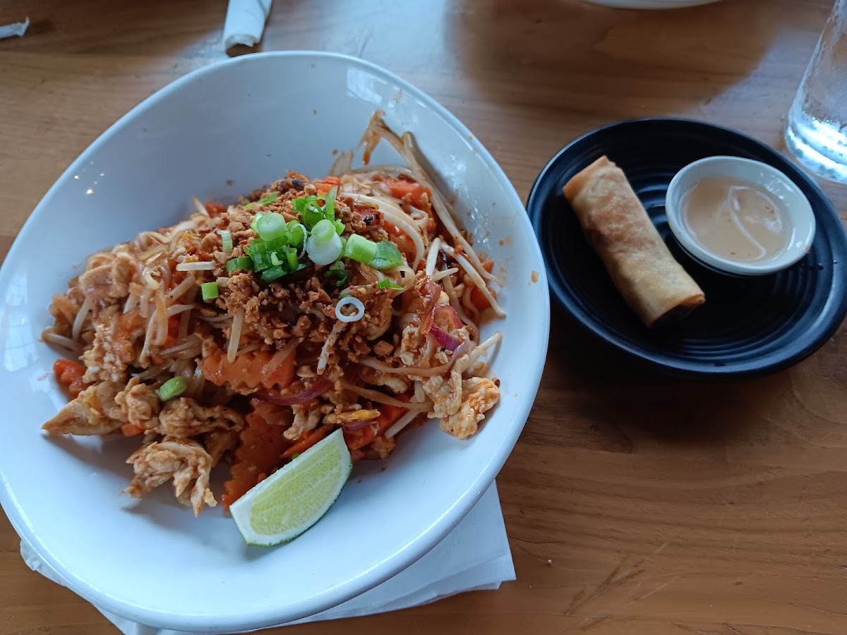 Mama Ning's Thai photo 5