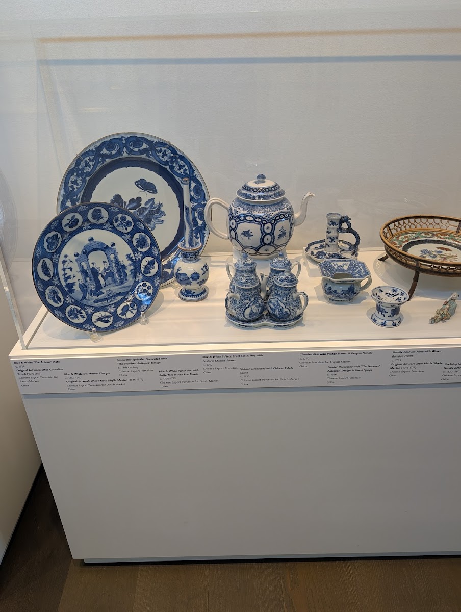 Porcelain and Decorative Arts Museum photo 3