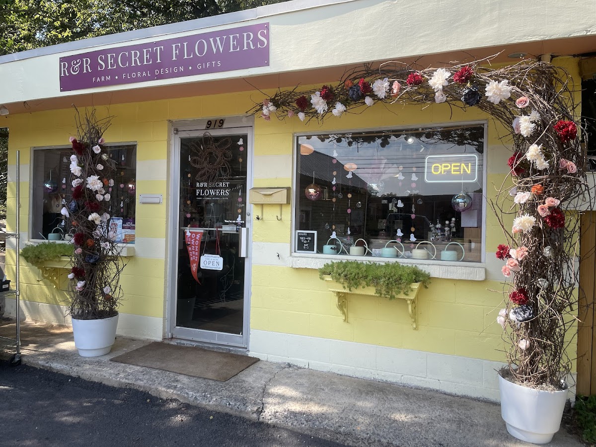 R&R Secret Flowers in Normaltown, Athens, GA