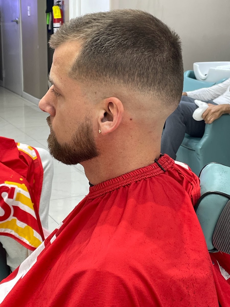 Robbie's Cuts photo 5