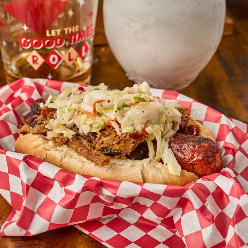 Starland Lounge & Lanes photo 2