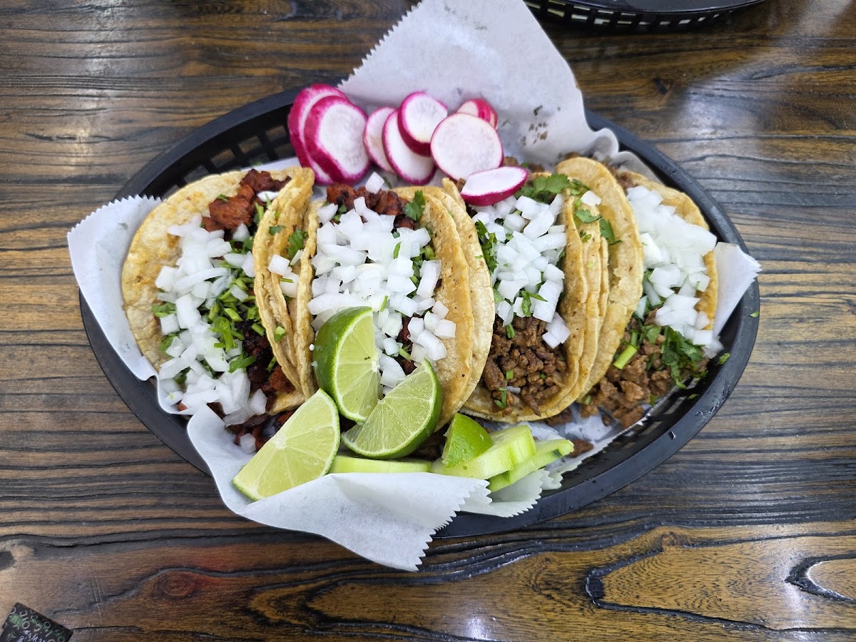 Tacos Los Plebes photo 3