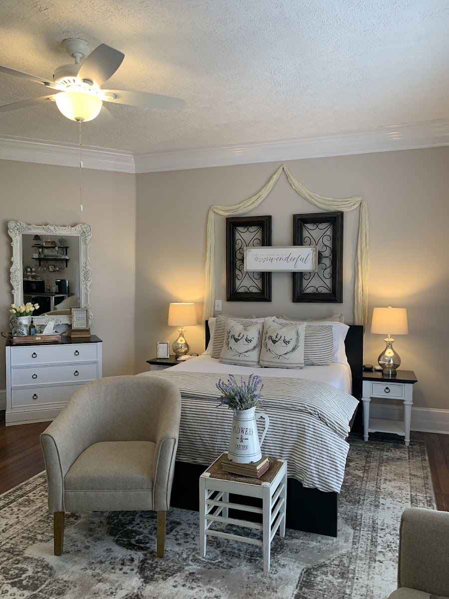 The Fox and the Farmhouse photo 5