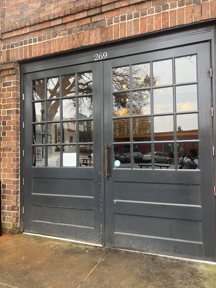 Trappeze Pub - Date Night in Athens, GA