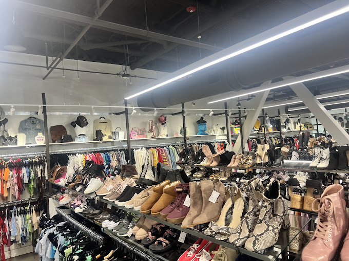 Uptown Cheapskate Athens photo 2