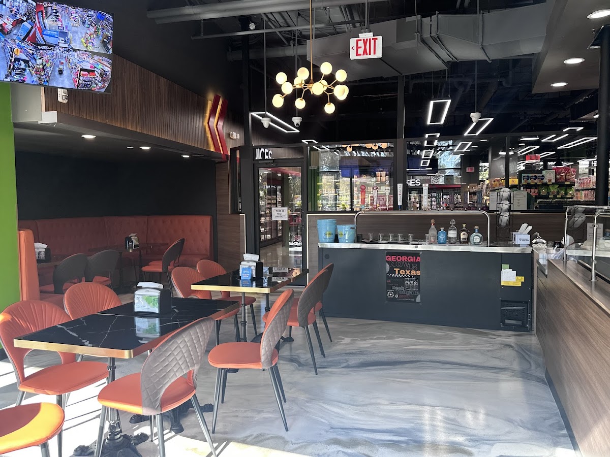 Yossi Kitchen photo 3